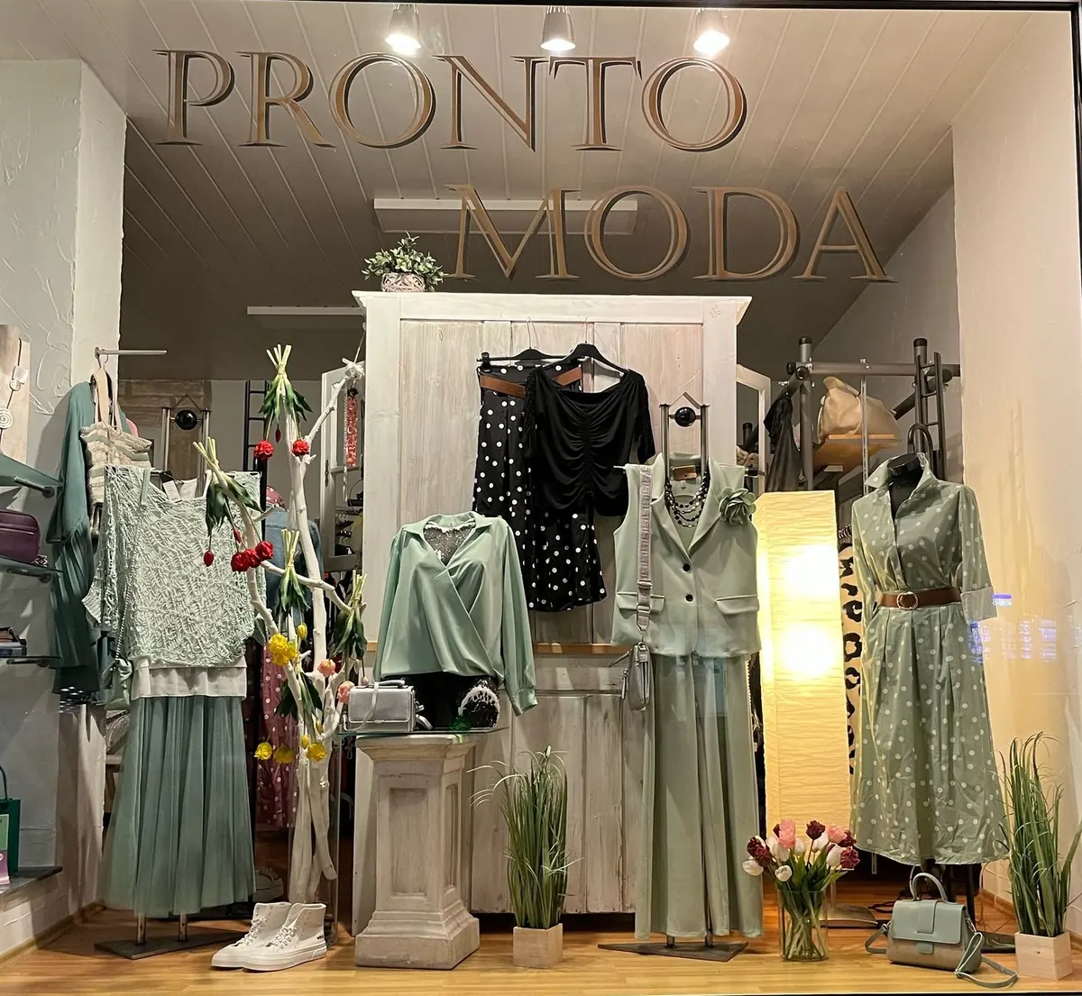 Mode-Accessoires Auslage Boutique Ludwigshafen-Gartenstadt